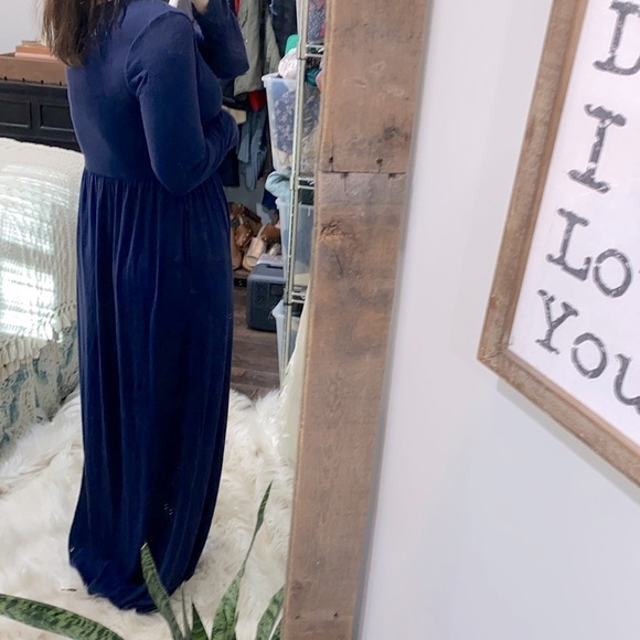 Zenana Outfitters maxi dress navy blue size large with pockets - Picture 3 of 6